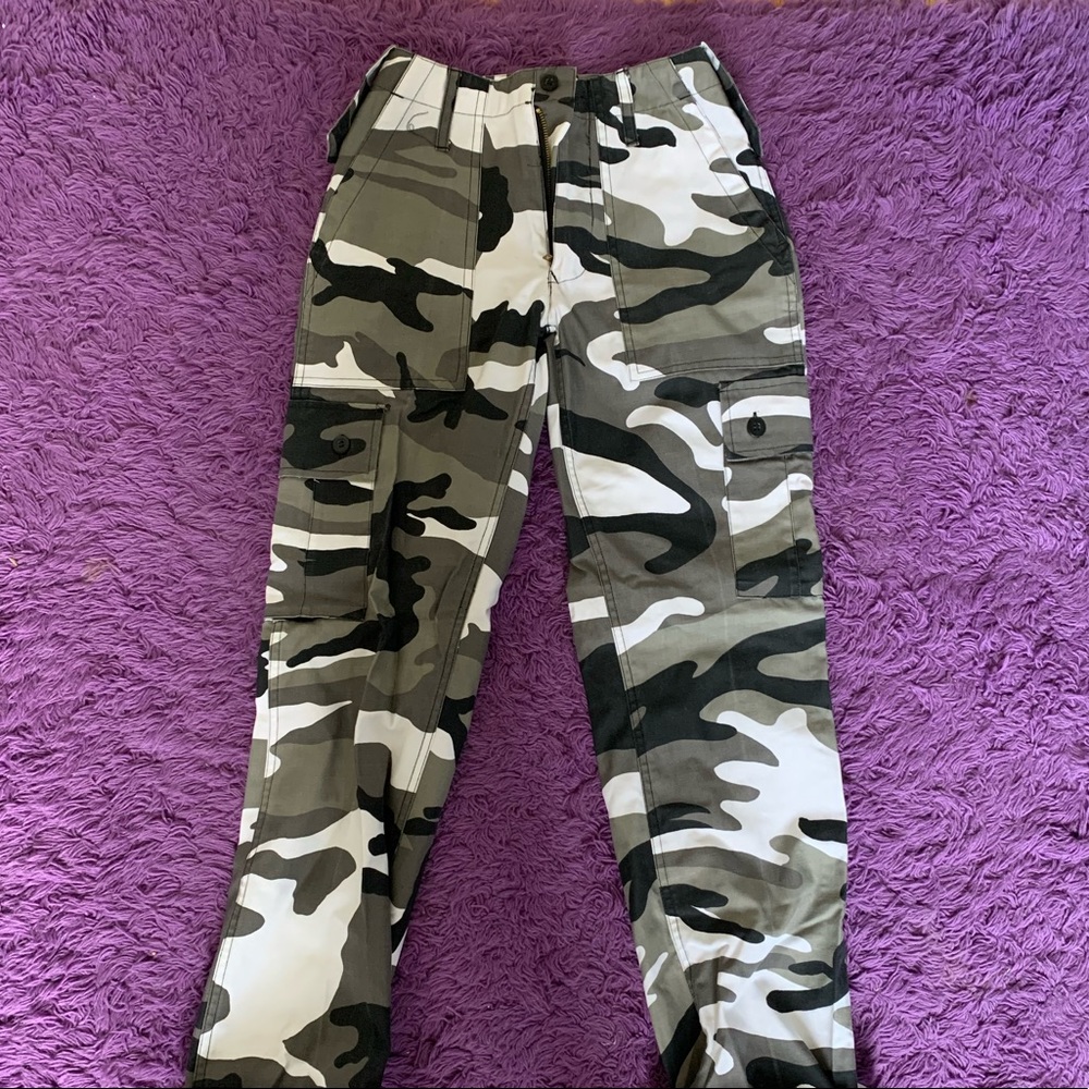 UO Cargo Pants